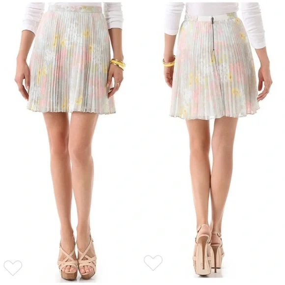 Alice & Olivia pastel floral pleated mini skirt M NWT - Picture 2 of 6